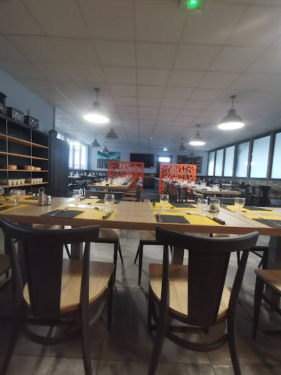 CHEZ ROMU, Restaurant à Arpajon-sur-Cère