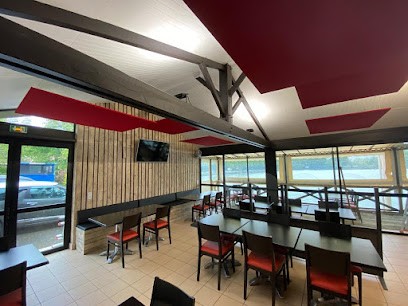 Bar Brasserie Pizzeria Le Clodélice Lac de la Tricherie, Restaurant à Mesnard-la-Barotière
