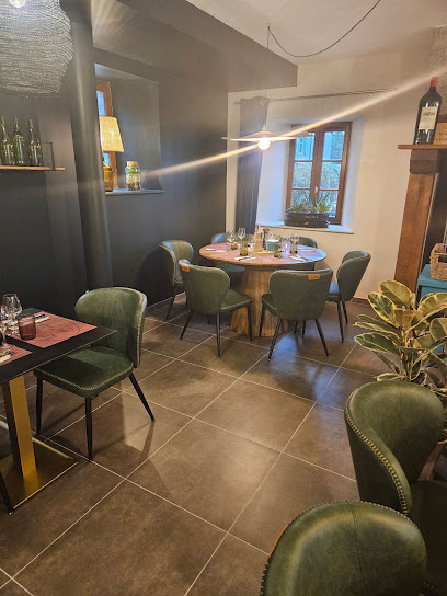 Auberge Du Prieuré Restaurant à Saint-Angel