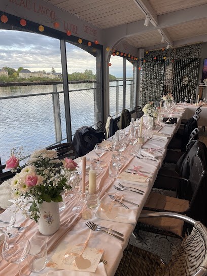 Bateau Bar Restaurant Sur les Quais, Restaurant à Saumur