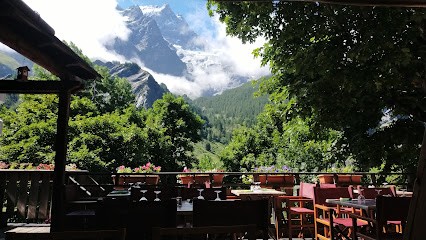 l'hôtel des Alpes Skiers Lodge, Restaurant à La Grave
