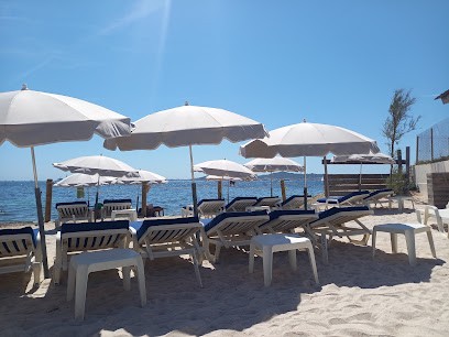 Le Pingouin Bleu, Restaurant à Grimaud