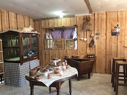 Le Montivernoux, Bar Restaurant Épicerie Produits Locaux, Restaurant à Lachamp-Raphaël