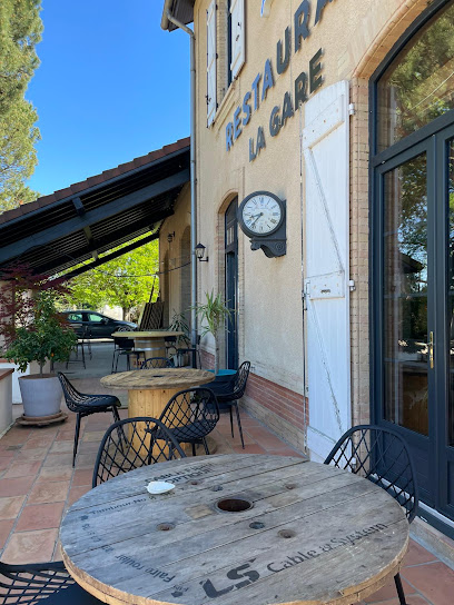 La Gare De La Magdelaine - Bistrot & Guinguette Restaurant à la Magdelaine-sur-Tarn