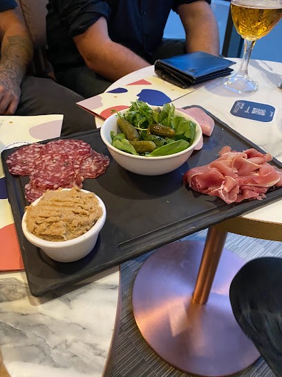 Ibis Kitchen, Restaurant à Paray-Vieille-Poste