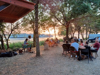 Cuis'Thau, Restaurant à Gauriac