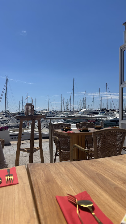 La Suite By Nithi Restaurant à Vallauris