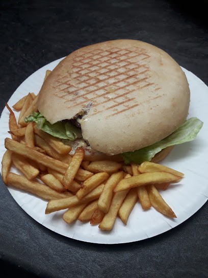 LE SNACK EBREUIL, Restaurant à Ébreuil