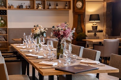 Blason de Vair, Restaurant à Couches