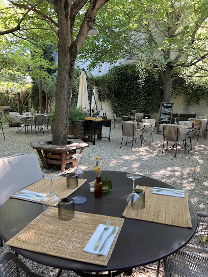 Restaurant Chez Paul Restaurant à Saint-Étienne-du-Grès