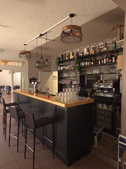 Le Roots Resto Restaurant à Saint-Mamet