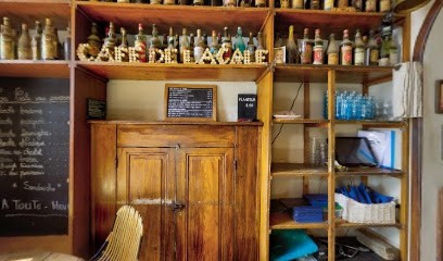 Le Café De La Cale, Restaurant à Combrit