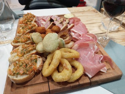 CHEZ NADEGE ET TOTO, Restaurant à Tresserre