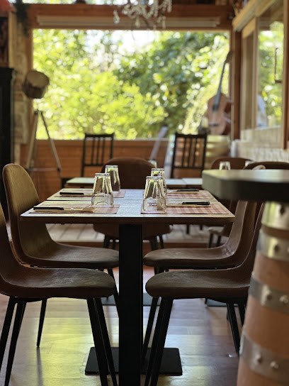 Grotte de la Percée Blanche, Restaurant à La Chapelle-en-Vercors