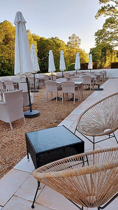 Les Terrasses D'Humières Au Golf Du Château D'Humières, Restaurant à Monchy-Humières