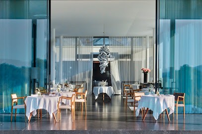 Hélène Darroze à Villa La Coste, Restaurant au Puy-Sainte-Réparade