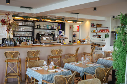 Le Comptoir Du Beau Rivage Restaurant à Luc-sur-Mer