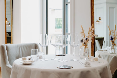 Le M De Rochebois Restaurant à Vitrac