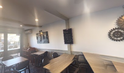Le petit géranium, Restaurant à Opio