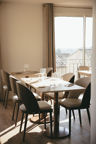 Ensemble Restaurant à Venelles