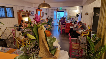 Amorcito Corazon Restaurant à Montboucher-sur-Jabron