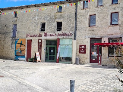 Restaurant La Passerelle | Spécialités D'anguilles Et Galettes, Restaurant à Coulon