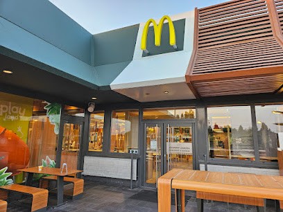 McDonald's, Restaurant à Pleumeleuc