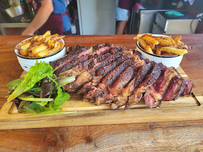 Chez P'tit Pierre Restaurant à Saint-Martial