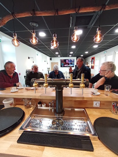 Le Saint Sat, Restaurant à Saint-Saturnin-de-Lenne