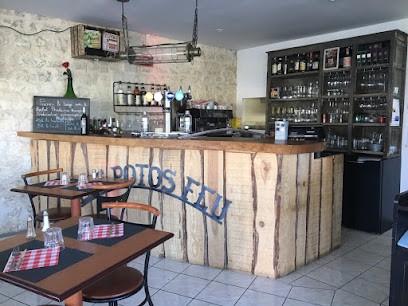 Les Potos Feu, Restaurant à Rochefort