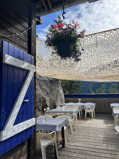 Buvette De La Cascade De Bérard Restaurant à Vallorcine