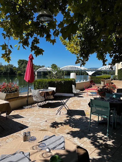 Coté Saône, Restaurant à Thoissey
