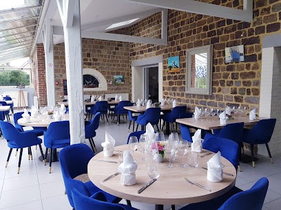 Hostel La Source, Restaurant à Saint-Cyr-du-Bailleul