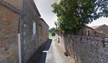 A LA FRANCAISE, Restaurant à Genouillé