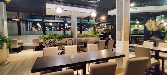 Le Saint Maurice, Restaurant à Rungis