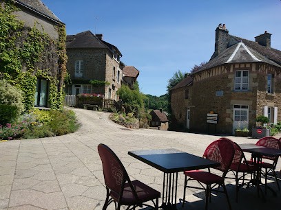 L'Auberge Des Peintres, Restaurant à Saint-Céneri-le-Gérei