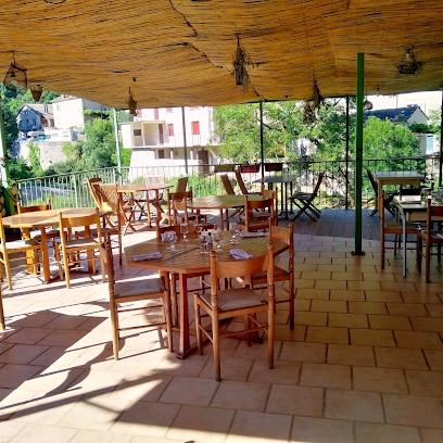 L'Oultre, Restaurant à Sainte-Croix-Vallée-Française