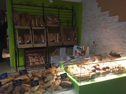 Restaurant Le Fournil /Salon De Thé/ Café / Traiteur Boulangerie Pâtisserie Le Fournil De Chambaran Viriville Restaurant à Viriville
