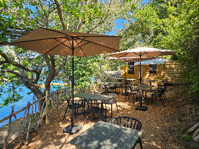 La Petite Ruine Restaurant à Bauduen