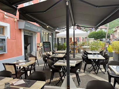 L'Infini, Restaurant à Vif