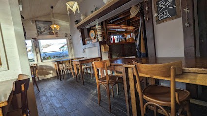 Caribou, Restaurant aux Déserts