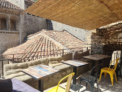 Les Terrasses de Saint Guilhem, Restaurant à Saint-Guilhem-le-Désert