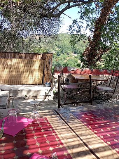 Le Cafe Des Serres, Restaurant à Aizac