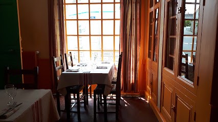 Auberge Du Centre, Restaurant à Vallières-les-Grandes