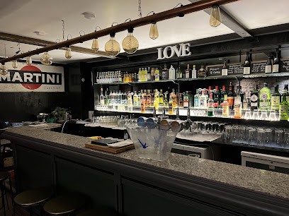 EMB L'EMBUSCADE, Restaurant à Doucier