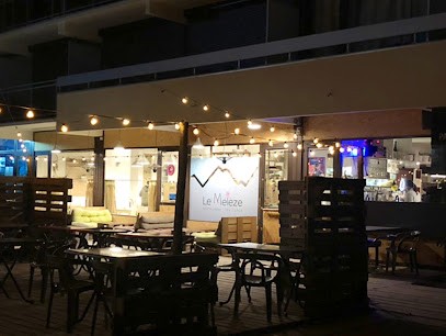 Le Mélèze, Restaurant aux Adrets