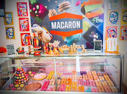 Macaron Coffee Shop Bakery Restaurant à Fontaine-de-Vaucluse