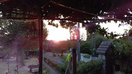 Mc Pherson Alister, Restaurant à Liglet