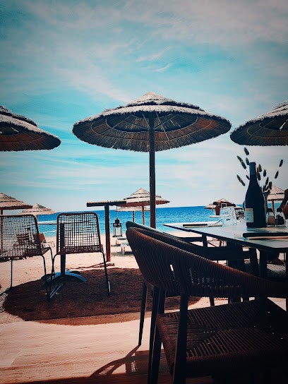 Marea beach restaurant, Restaurant à Santa-Lucia-di-Moriani