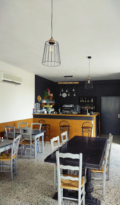 La Cantine De Tina Restaurant à Arles